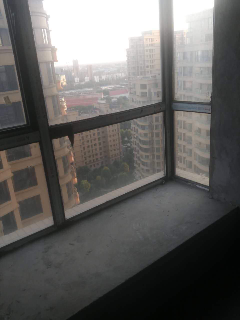 御台公馆好楼层优质毛坯房134平85万