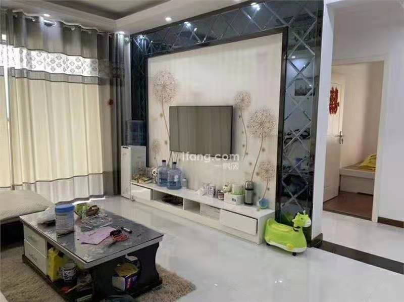 新二中对面  森林国际 精装小三房 中高楼层 可按揭