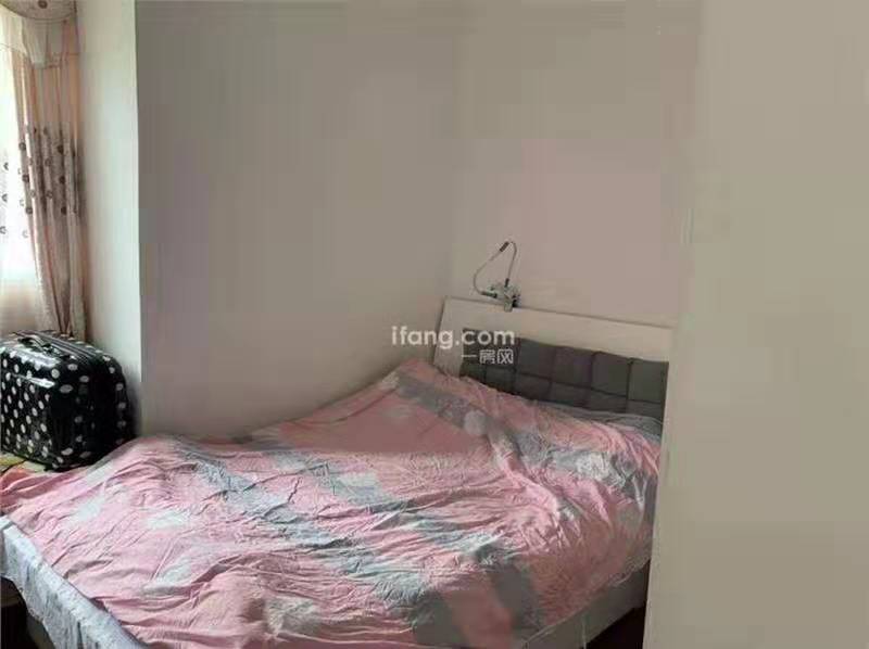 新二中对面森林国际精装小三房中高楼层可按揭