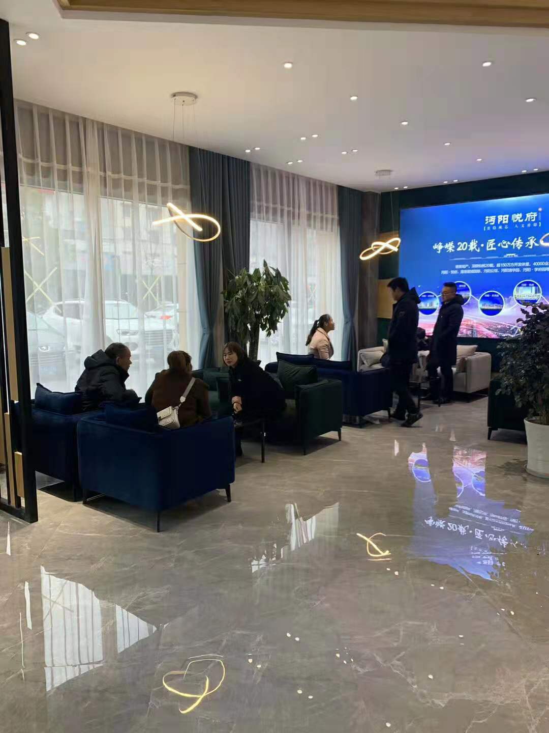 城西富迪三友旁2-3成 付均价5400前200名买房送车位12年无优 