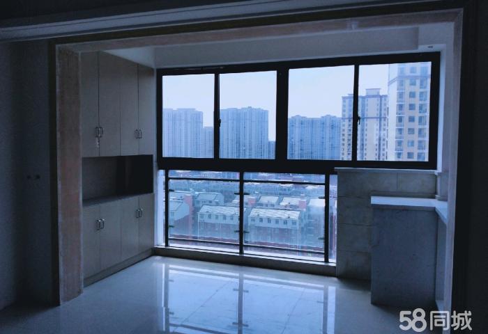 新街紫金城精装修一天未住136平92万挥泪出售