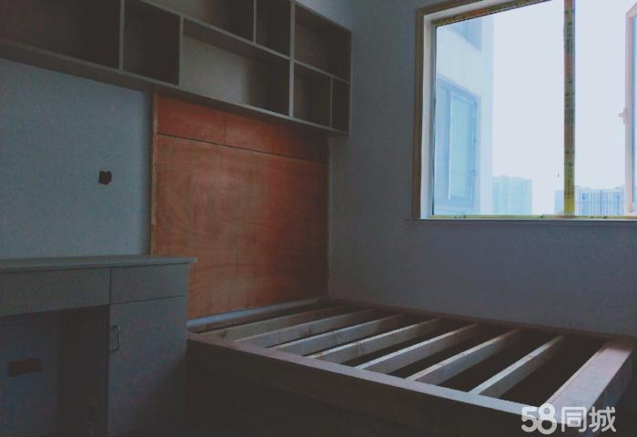 新街紫金城精装修一天未住136平92万挥泪出售