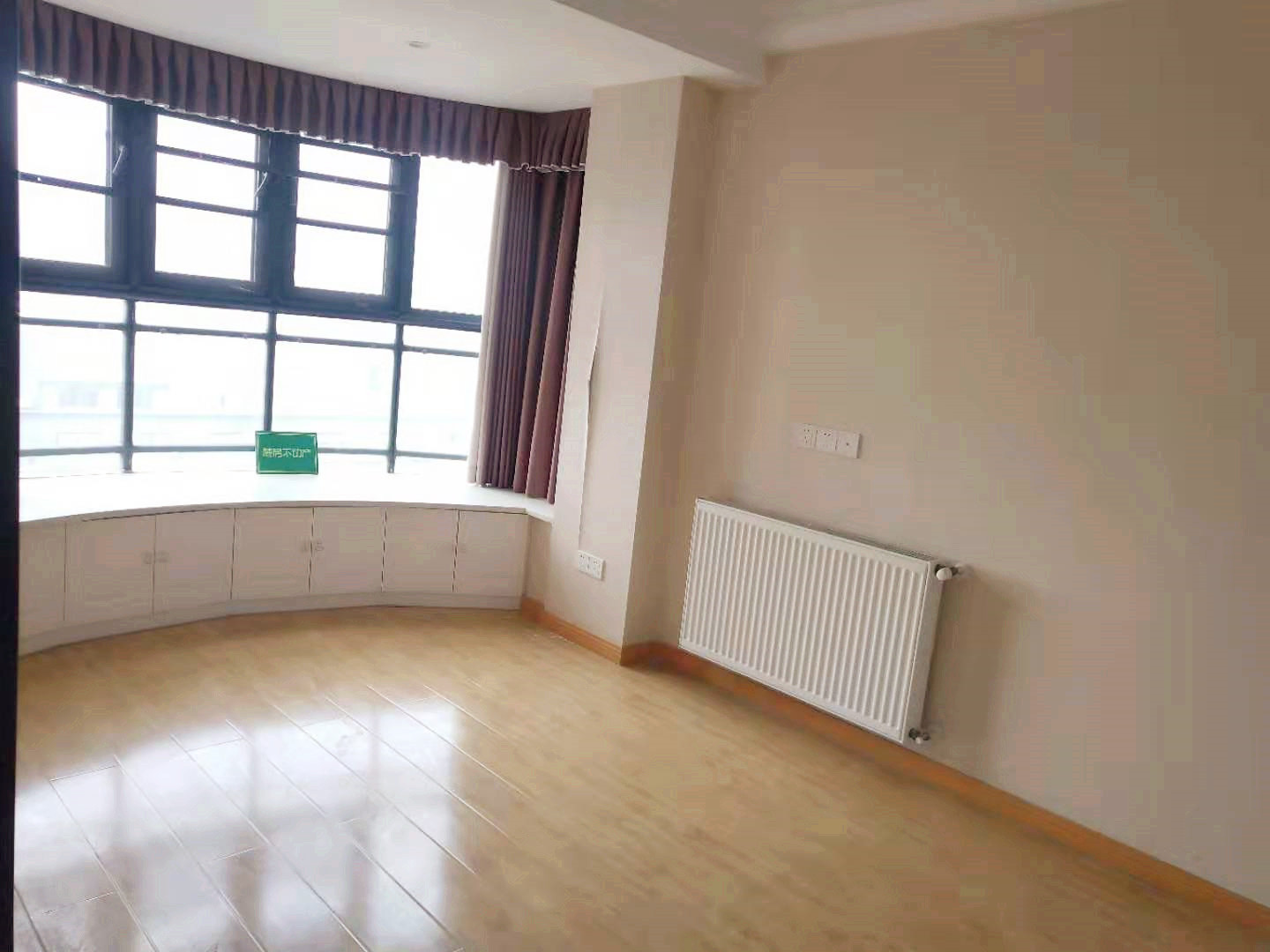 沔街颐和公馆精装大三房红本在手支持按揭拎包入住