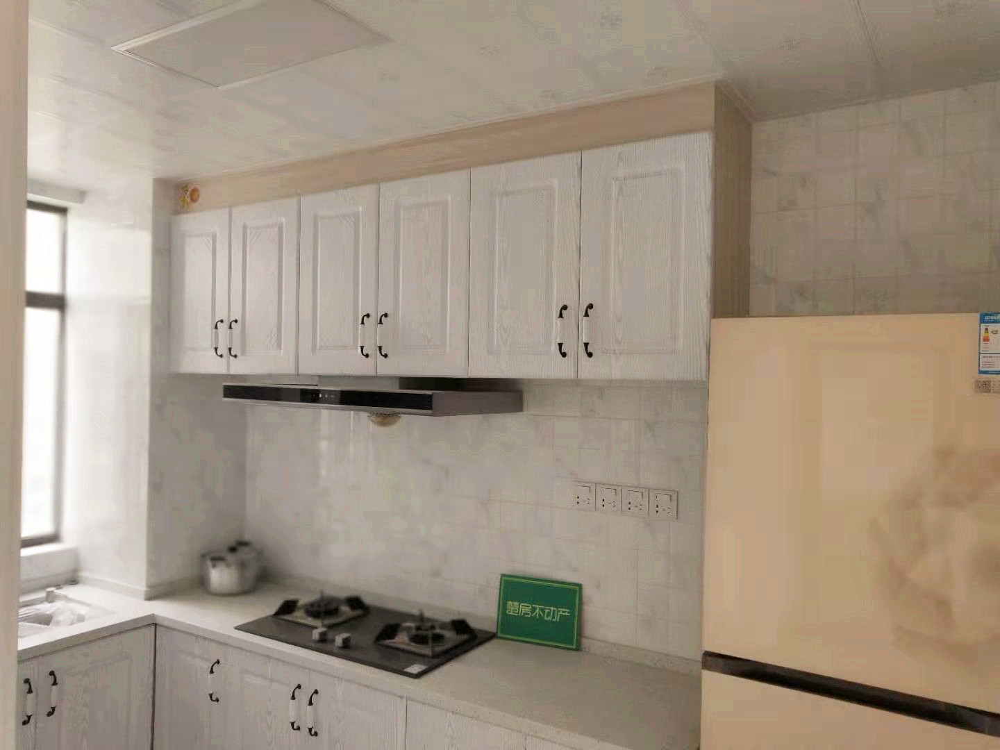 沔街颐和公馆精装大三房红本在手支持按揭拎包入住