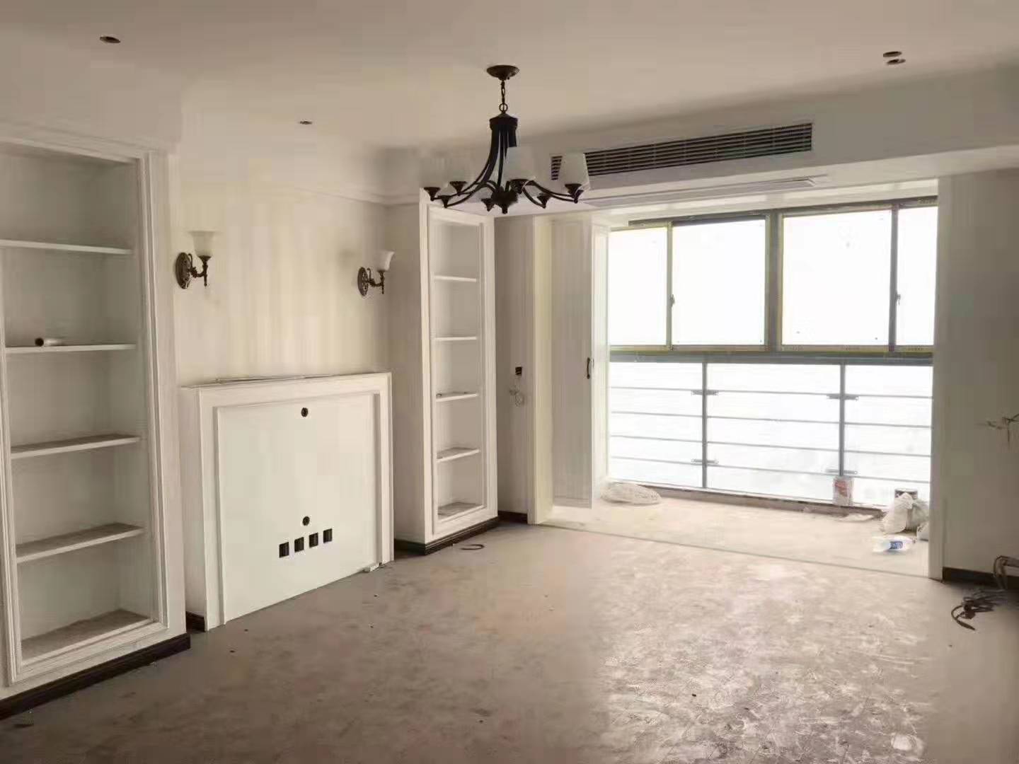 城南核心地段 全屋智能精装 一天未住  中间楼层 停车方便