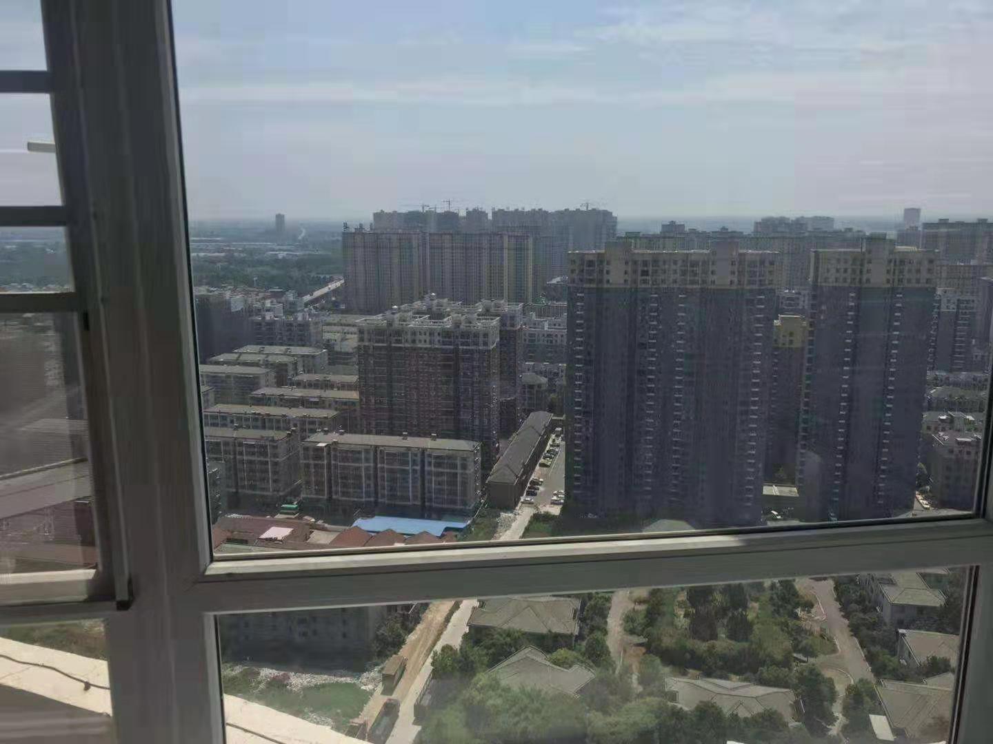 福星城毛坯三房113平73万优价出售