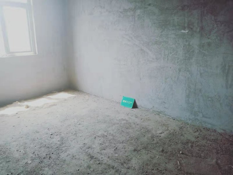 仙桃一中对面翰墨苑毛坯大3房南北通透诚心出售