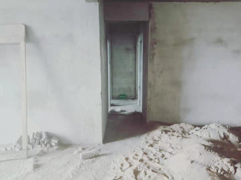 仙桃一中对面翰墨苑毛坯大3房南北通透诚心出售