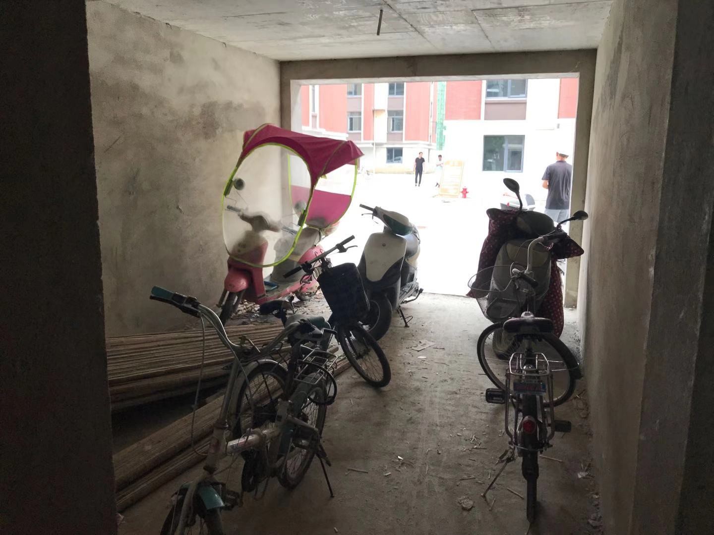 名润居毛坯五 生活圈