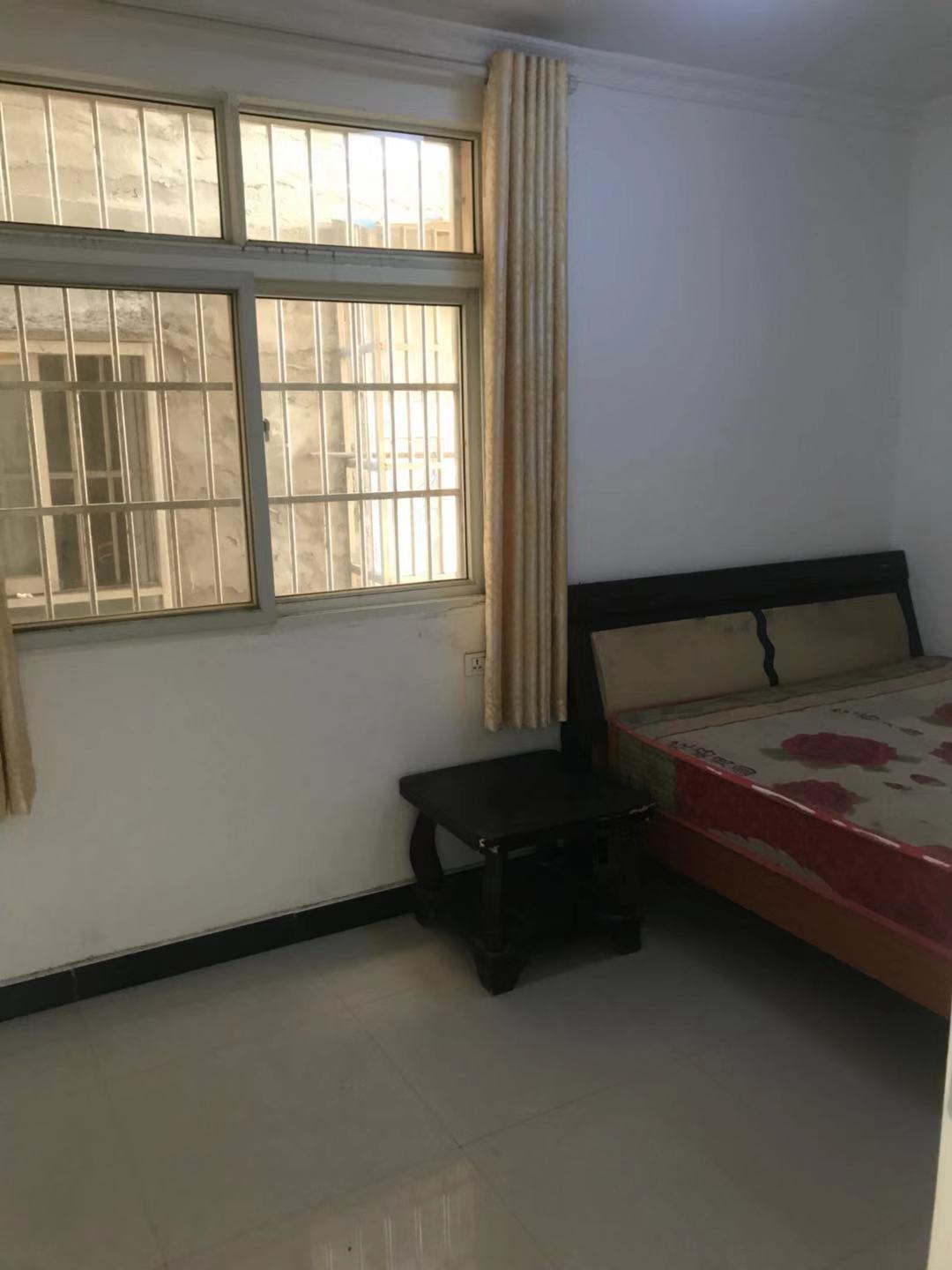 步行街中段（沙嘴办事处沙嘴5组）