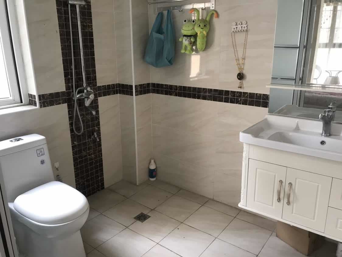 城南新三中 房精装修证满两年