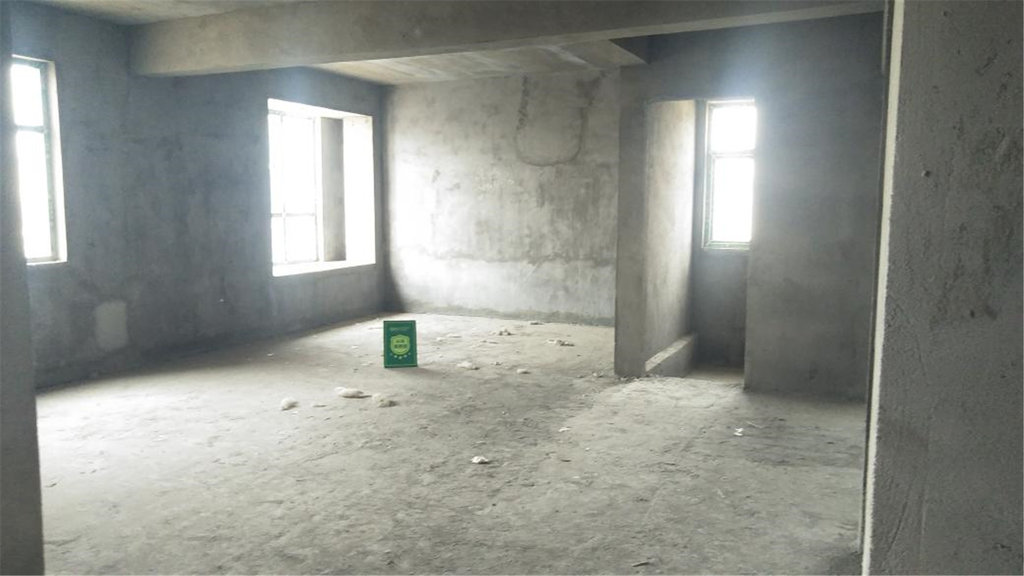 元泰未来城紧挨仙桃新三中 楼层毛坯三房南北通透诚心出售