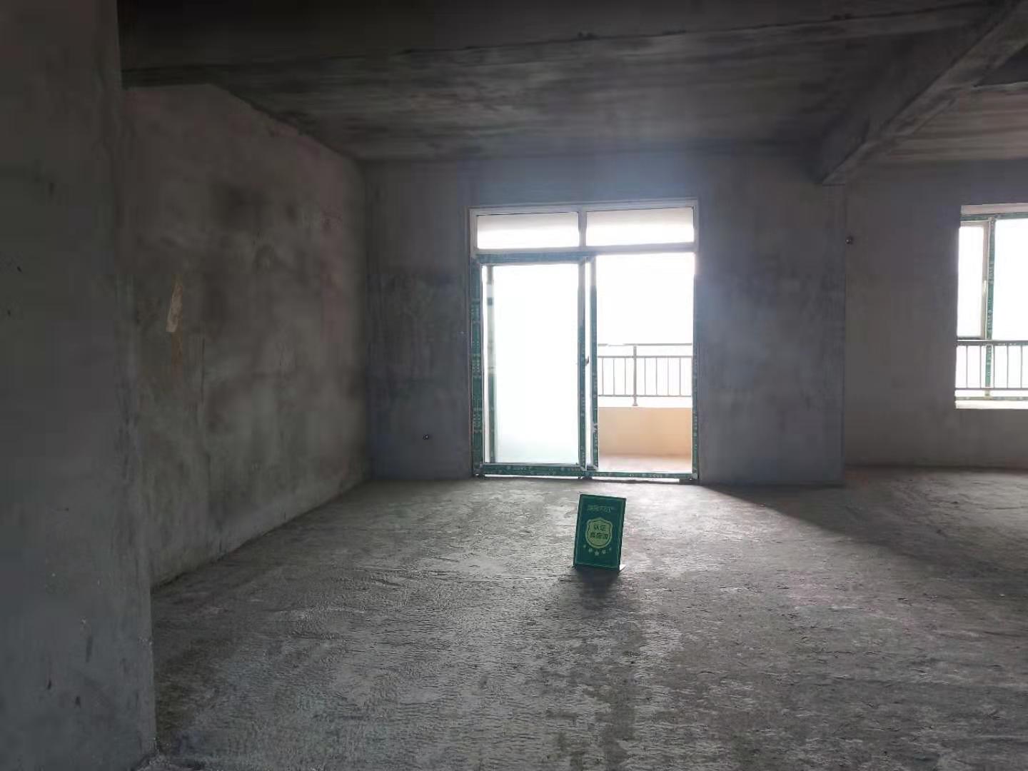 元泰未来城紧挨仙桃新三中 楼层毛坯三房南北通透诚心出售