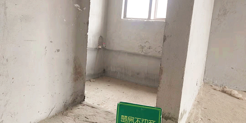 绿地香格里拉优质毛坯大三房业主诚心卖价格可谈采光视野好有钥匙看房