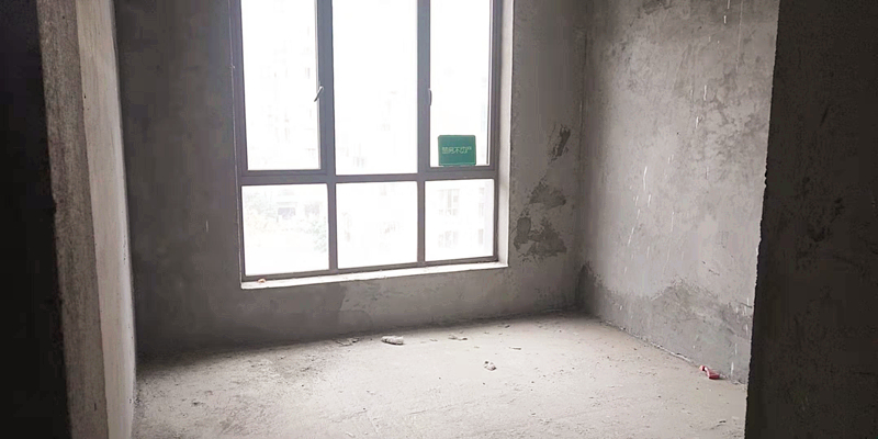 绿地香格里拉优质毛坯大三房业主诚心卖价格可谈采光视野好有钥匙看房