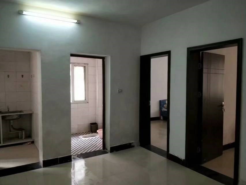 车站附近100米住房出售