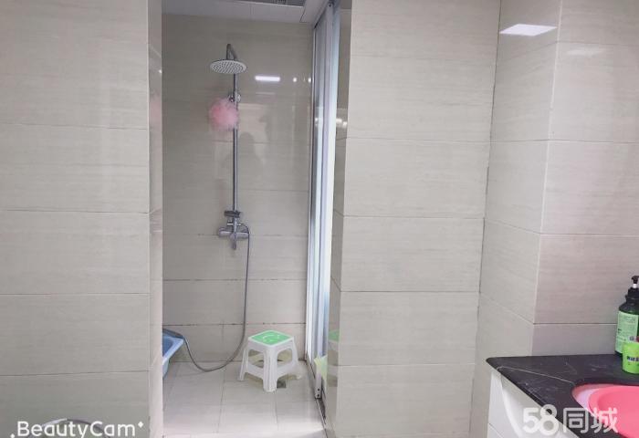 中央华府精装好房诚意出售90平54万需要的赶快下手哦。。。