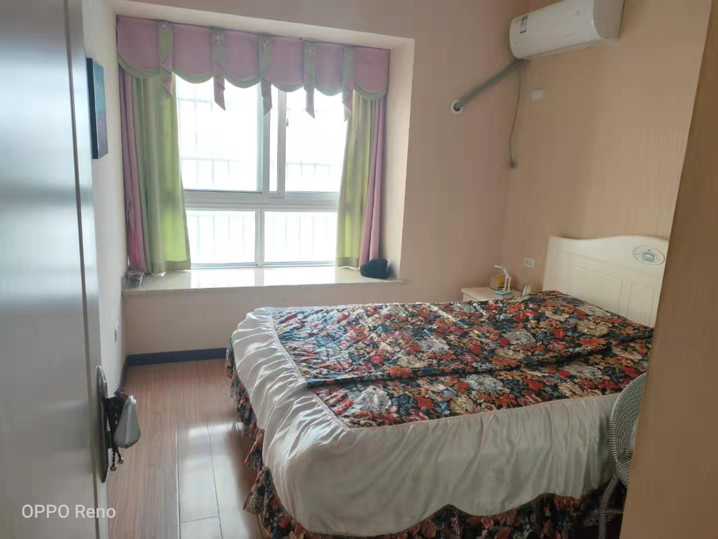 城南新三中旁边精装好房100平67万