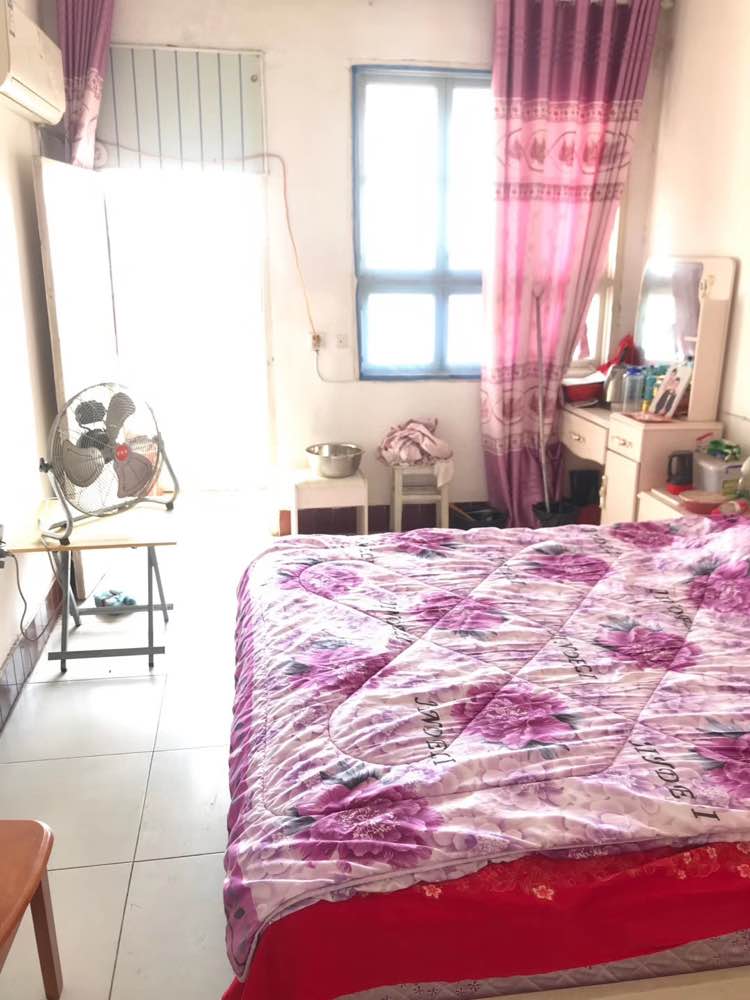 新八中附近小区房，小区停车方便