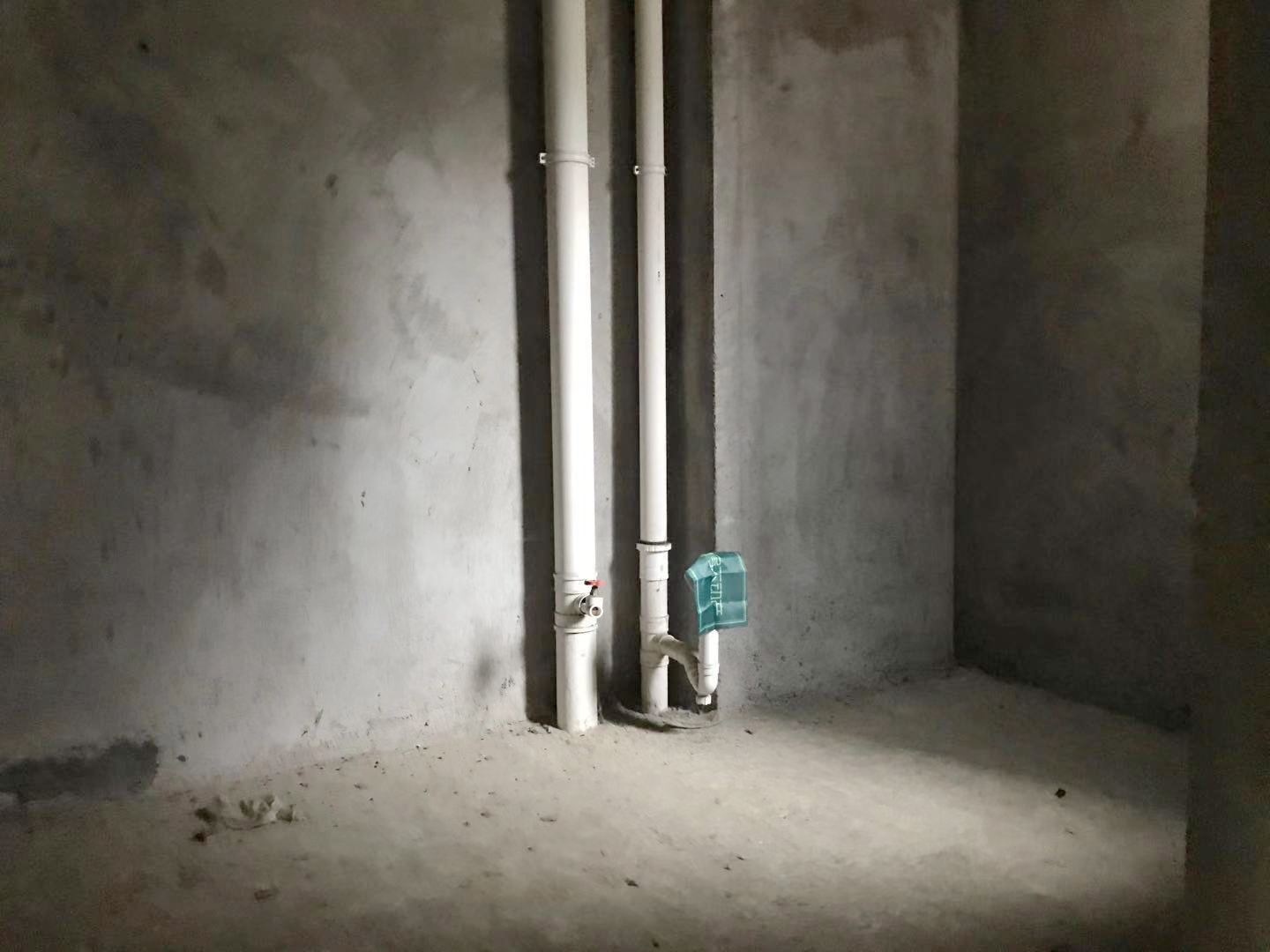 绿地华庭锦城毛坯复式带花园送储藏室送车库看房方便房东诚意出售