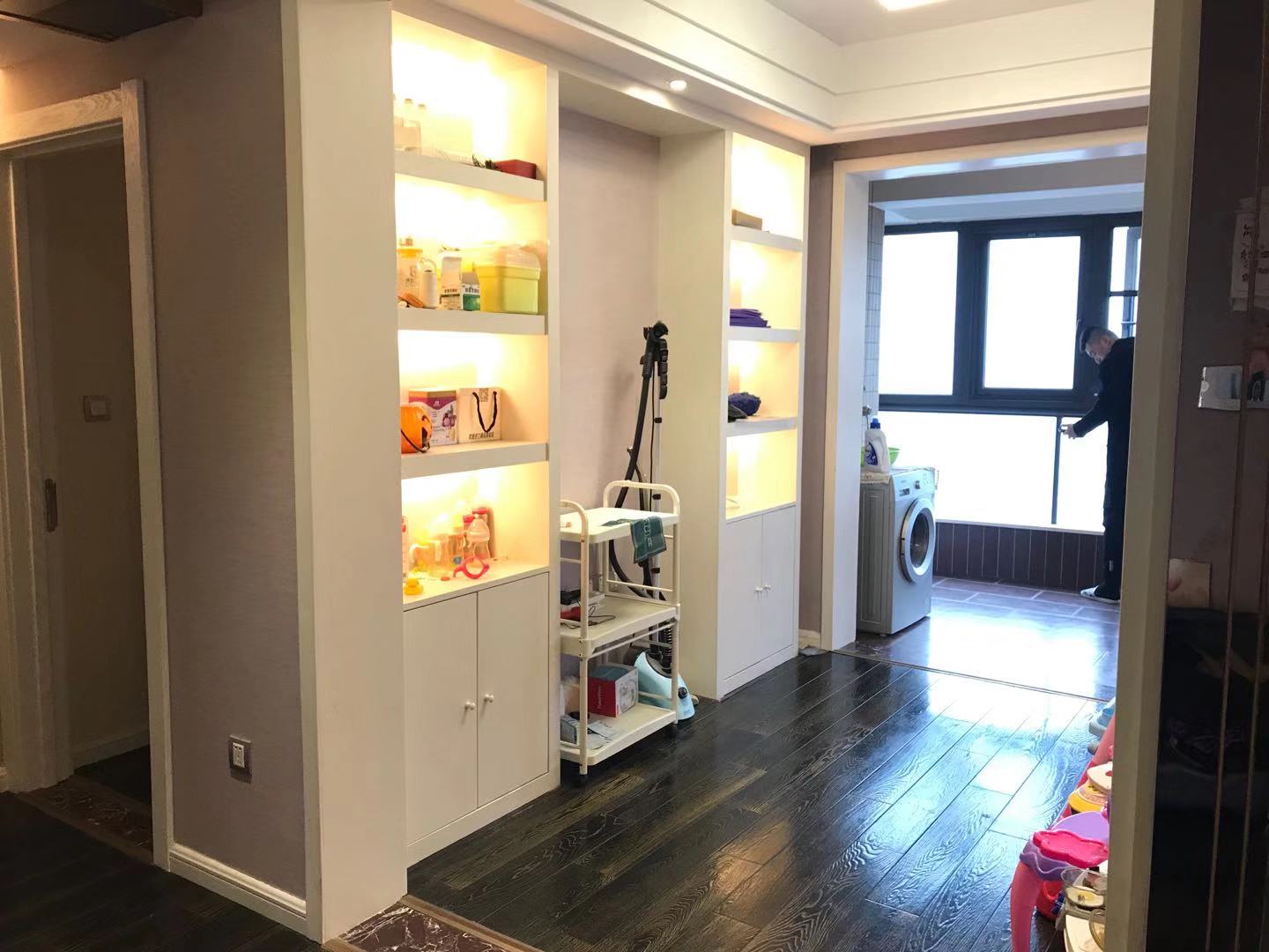 御台公馆精装房证件在手满二拎包入住户型好视野好