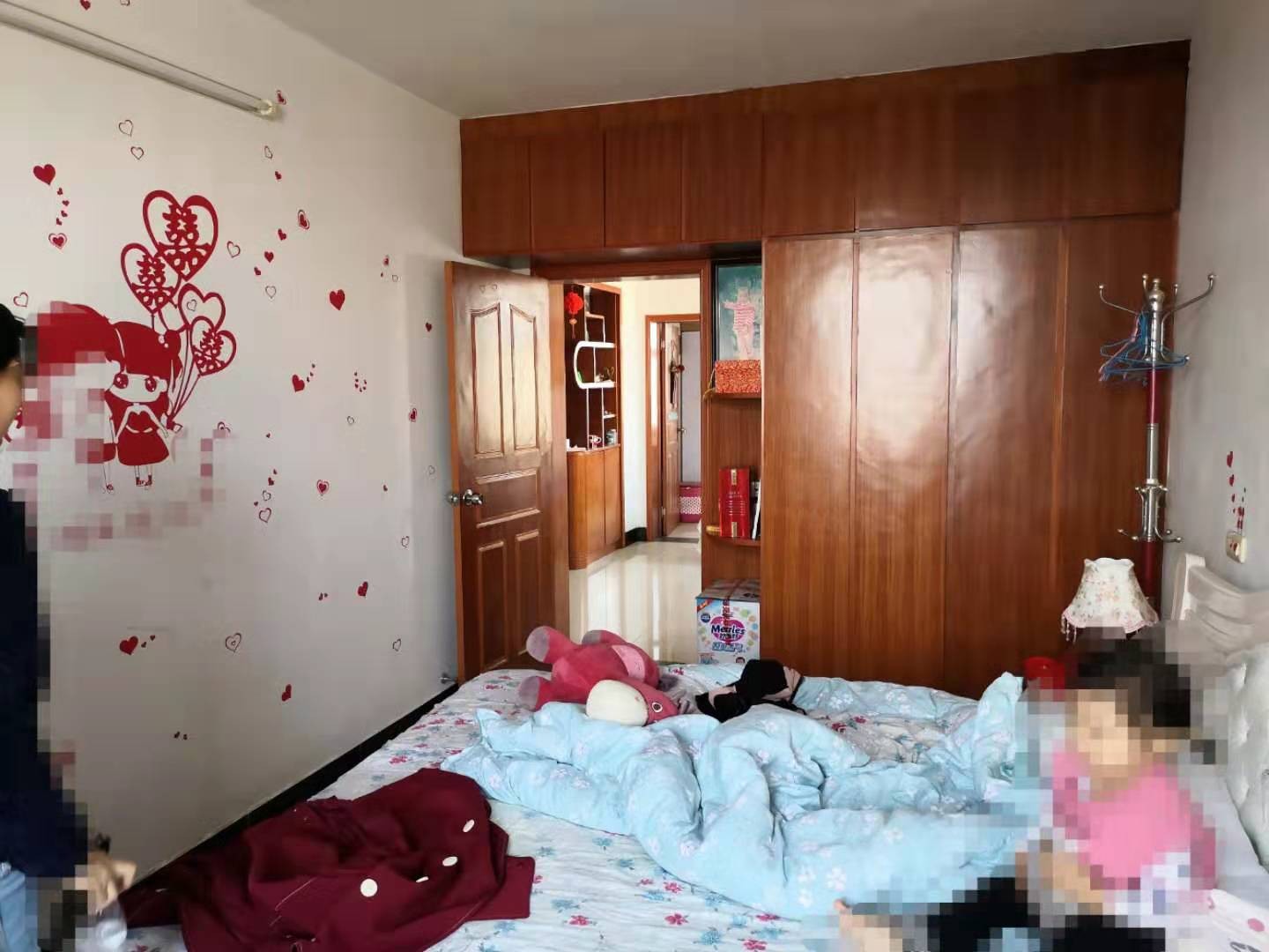 彭场镇剅沟桥小区精装修3房五楼