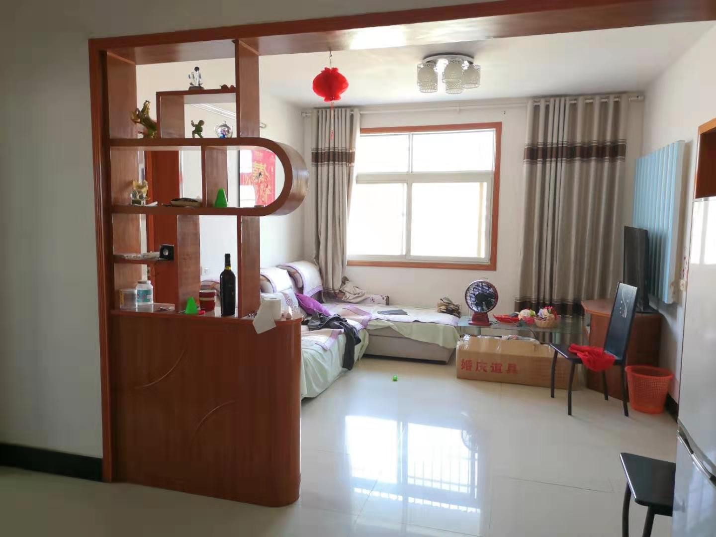 彭场镇剅沟桥小区精装修3房五楼