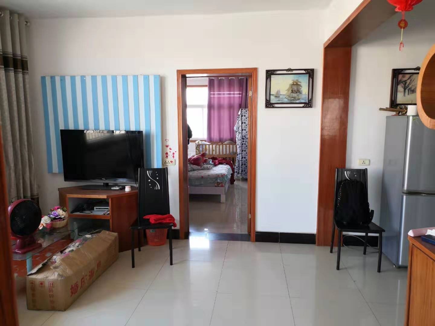 彭场镇剅沟桥小区精装修3房五楼