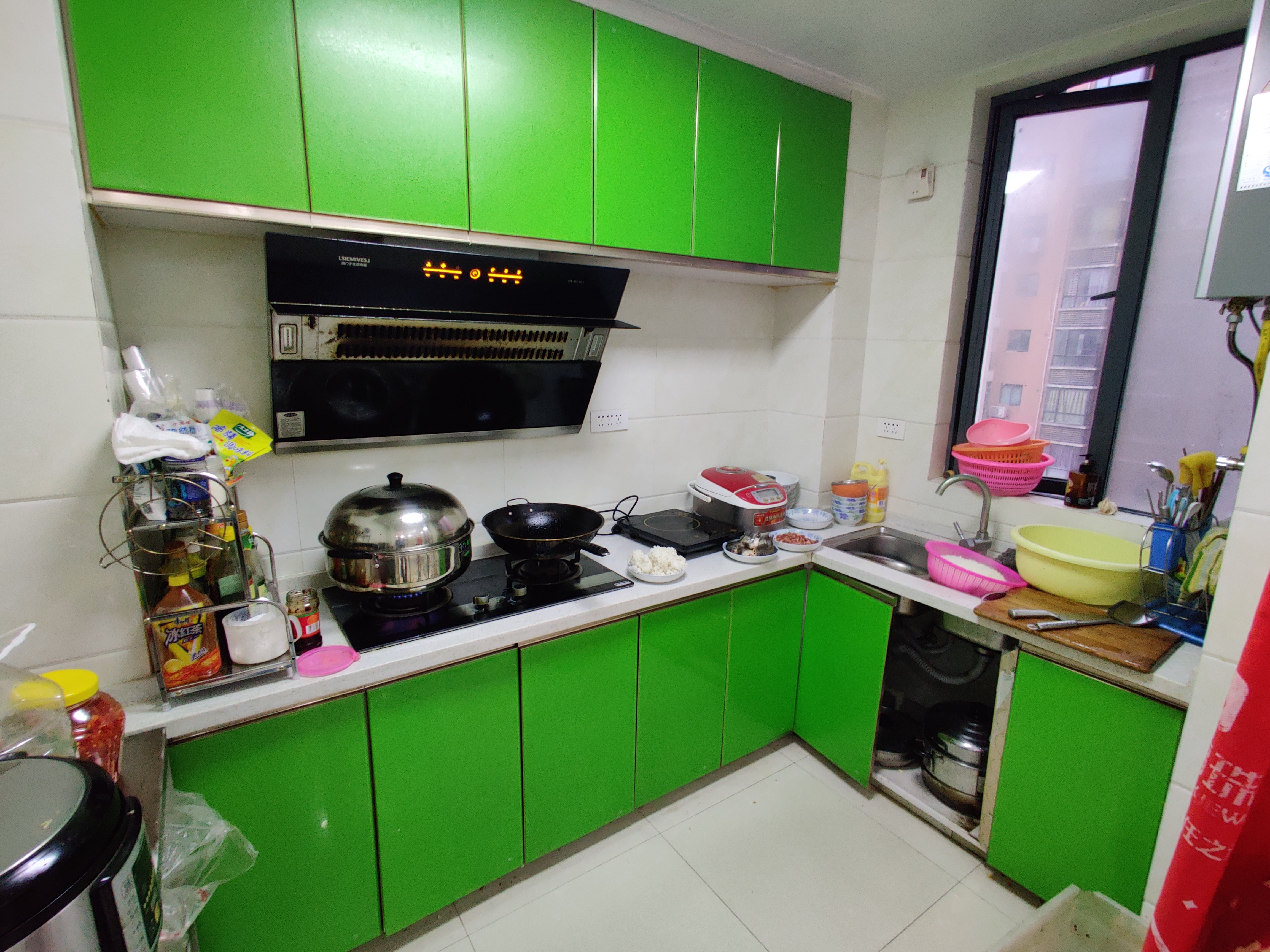 紫金城沔阳小对面幼儿园在小区内很方便精装修三房中间楼层南北通透老证