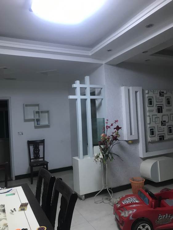 彭场冠城豪庭2楼，亏本急售