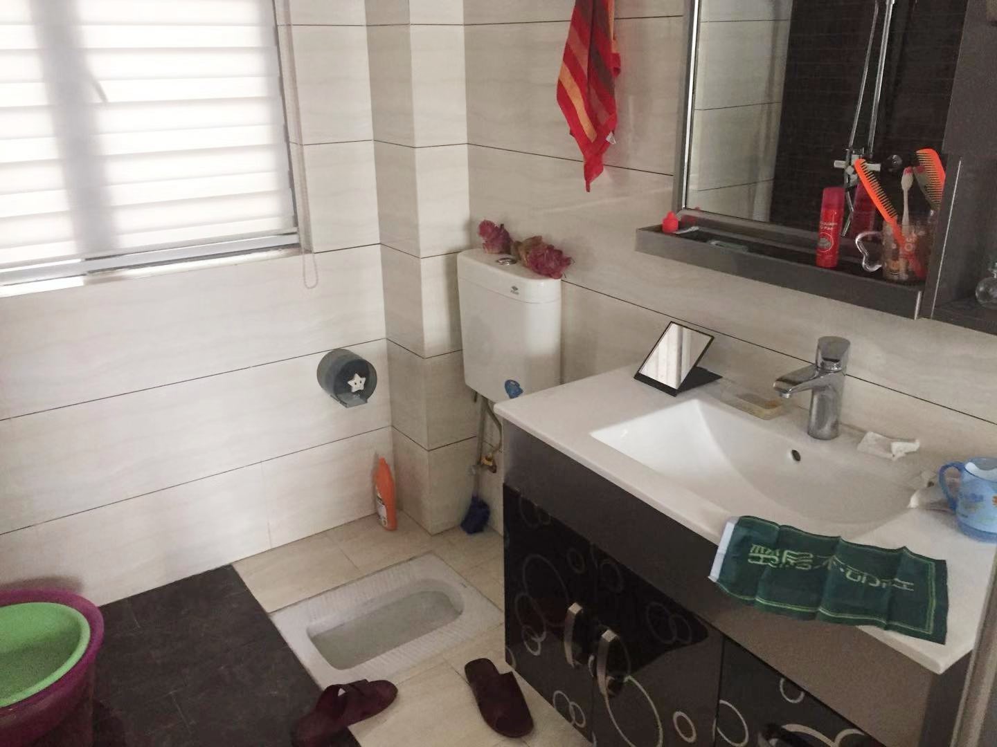 商城附近三医院旁阳光一品电梯中层 装修大三室非常大气的房子