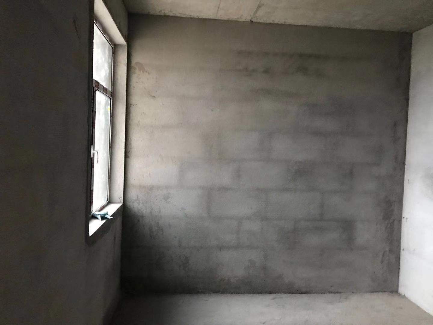 城西时代天骄毛坯小三房中间楼层业主诚意出售