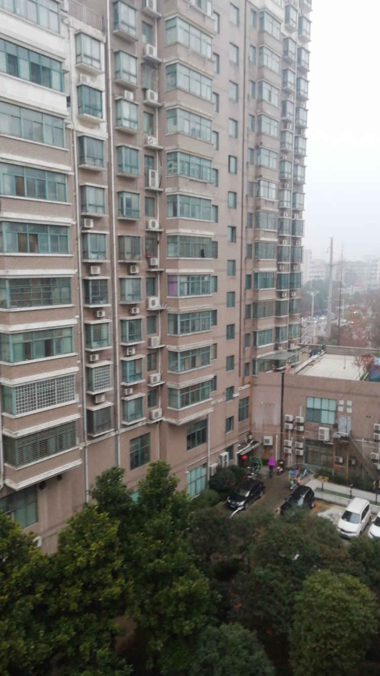 精装修，地理位置好