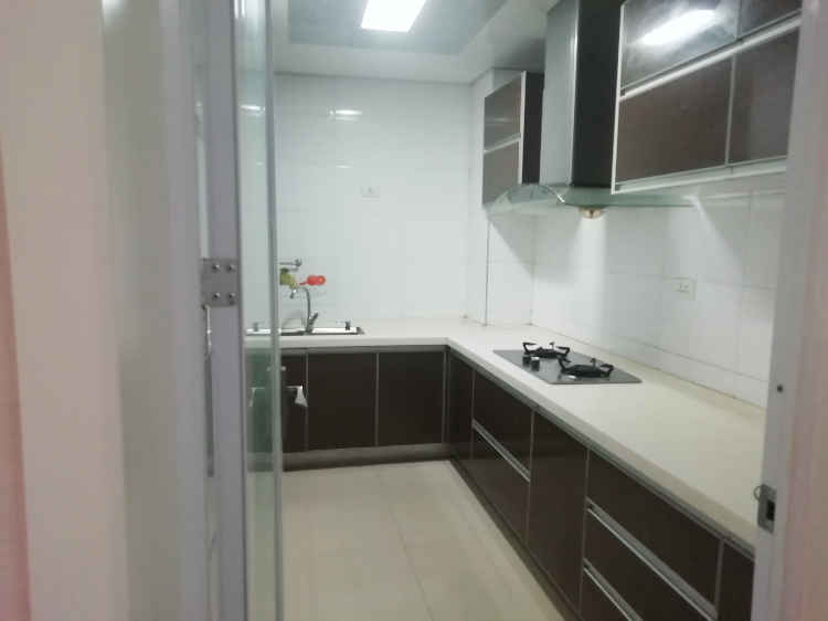 精装修，地理位置好