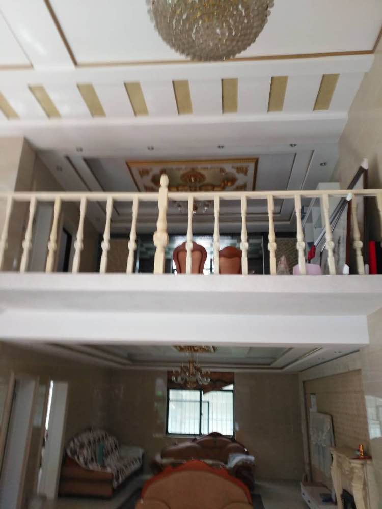 漂亮的私人小别墅诚心出售