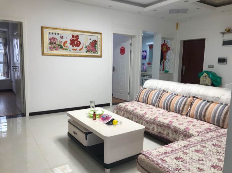 森林国际117平精装修家电齐全拎包入住