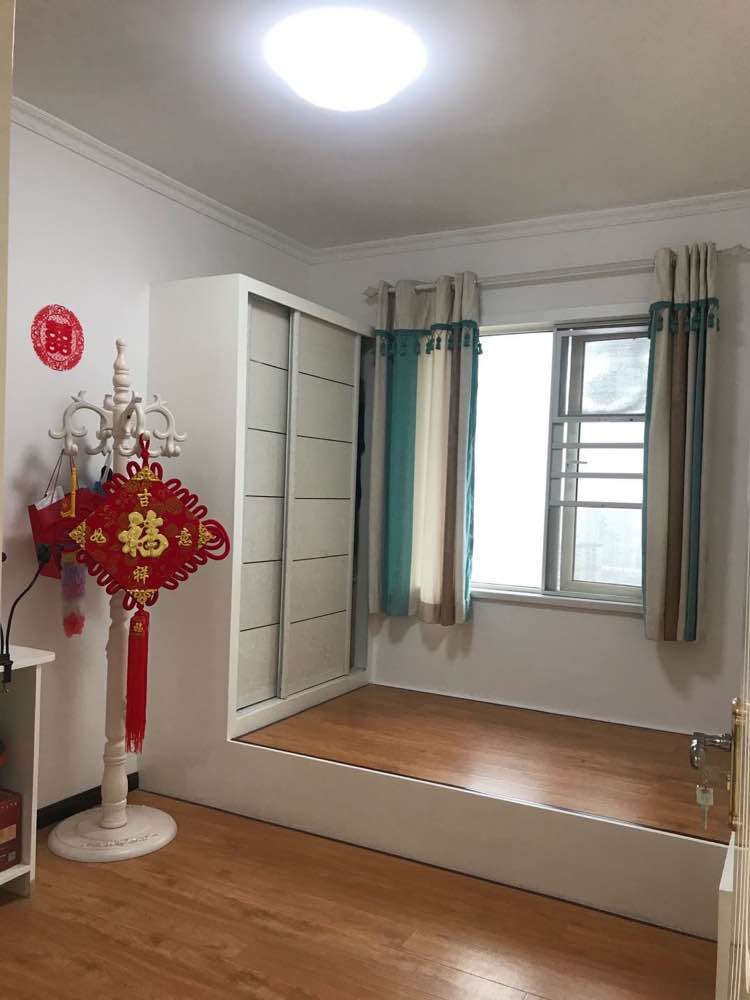 森林国际117平精装修家电齐全拎包入住