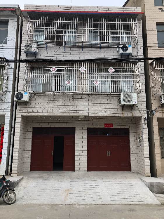 杜柳三房两厅出租