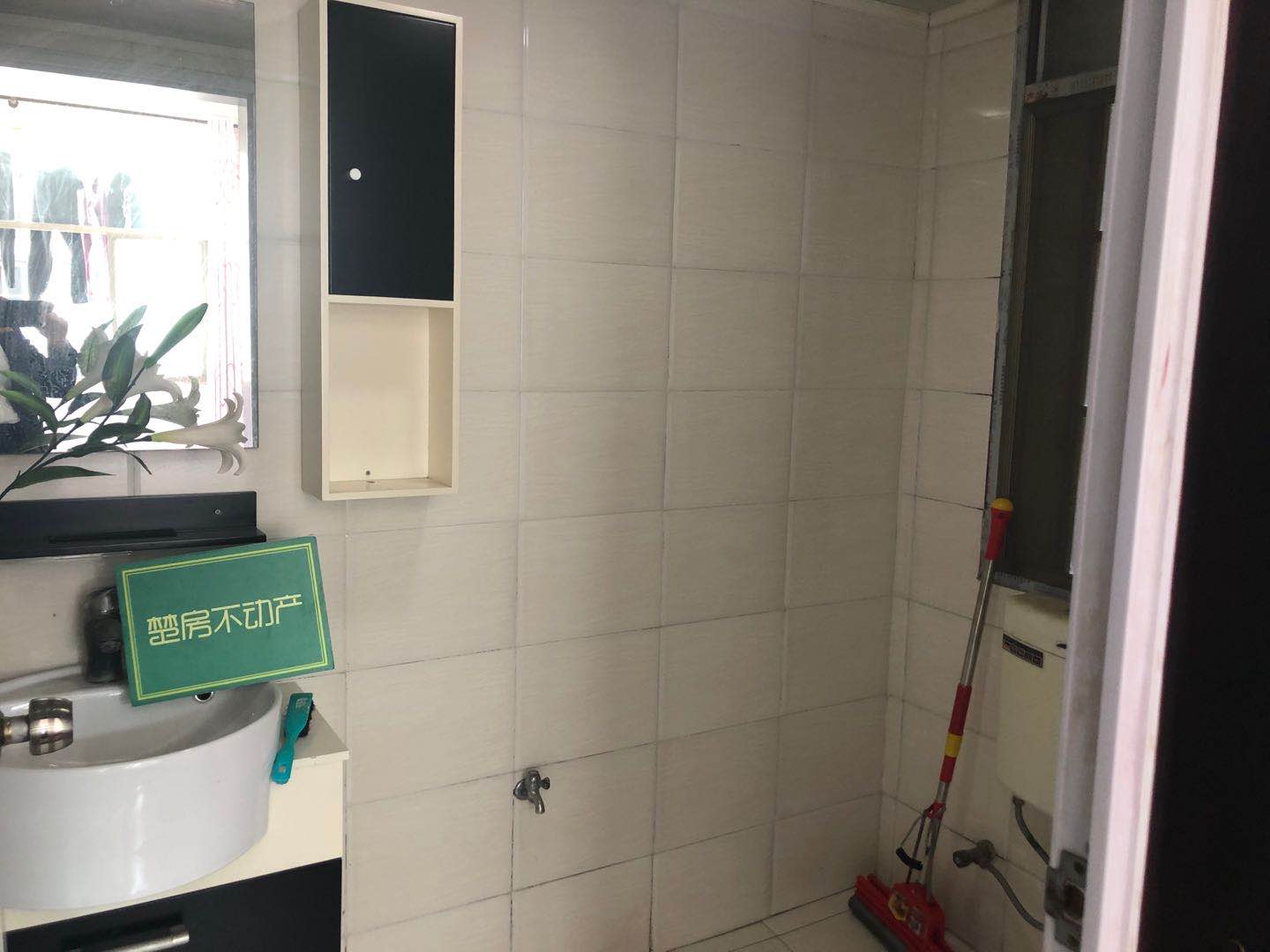 清香园，精装两房步梯好楼层看房方便