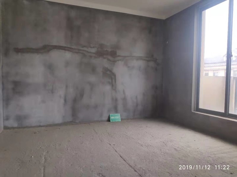 绿地华庭香格里拉别墅区环境好空气好南北通透毛坯大3房