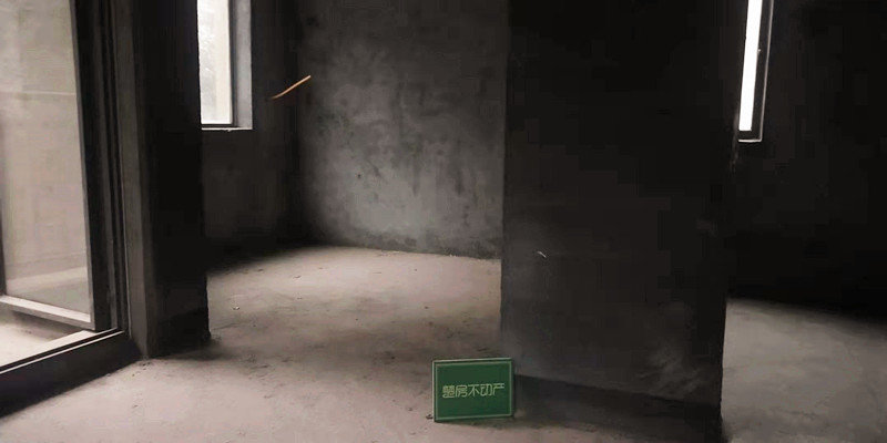 绿地华庭香格里拉别墅区环境好空气好南北通透毛坯大3房