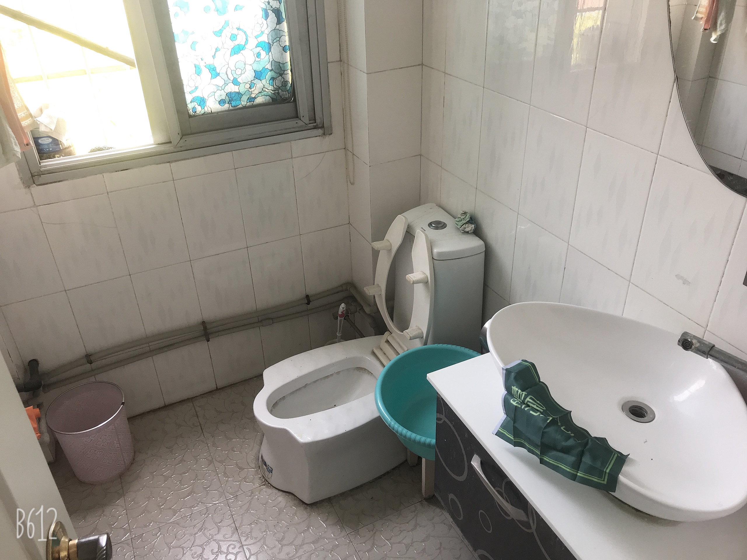 昌盛菜场旁供电局宿舍下楼就是菜场生活购物一条街