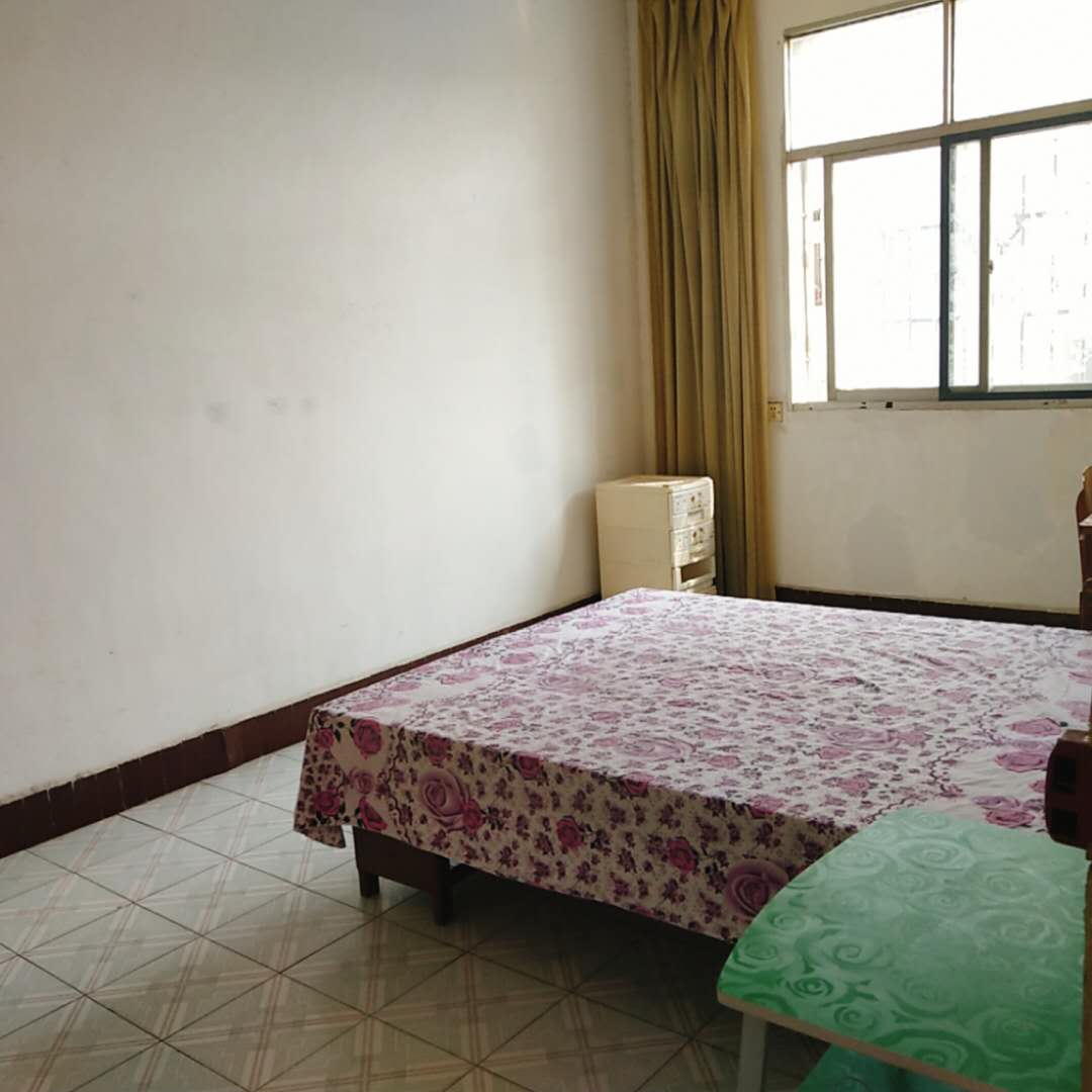 地税宿舍三房中层价格优