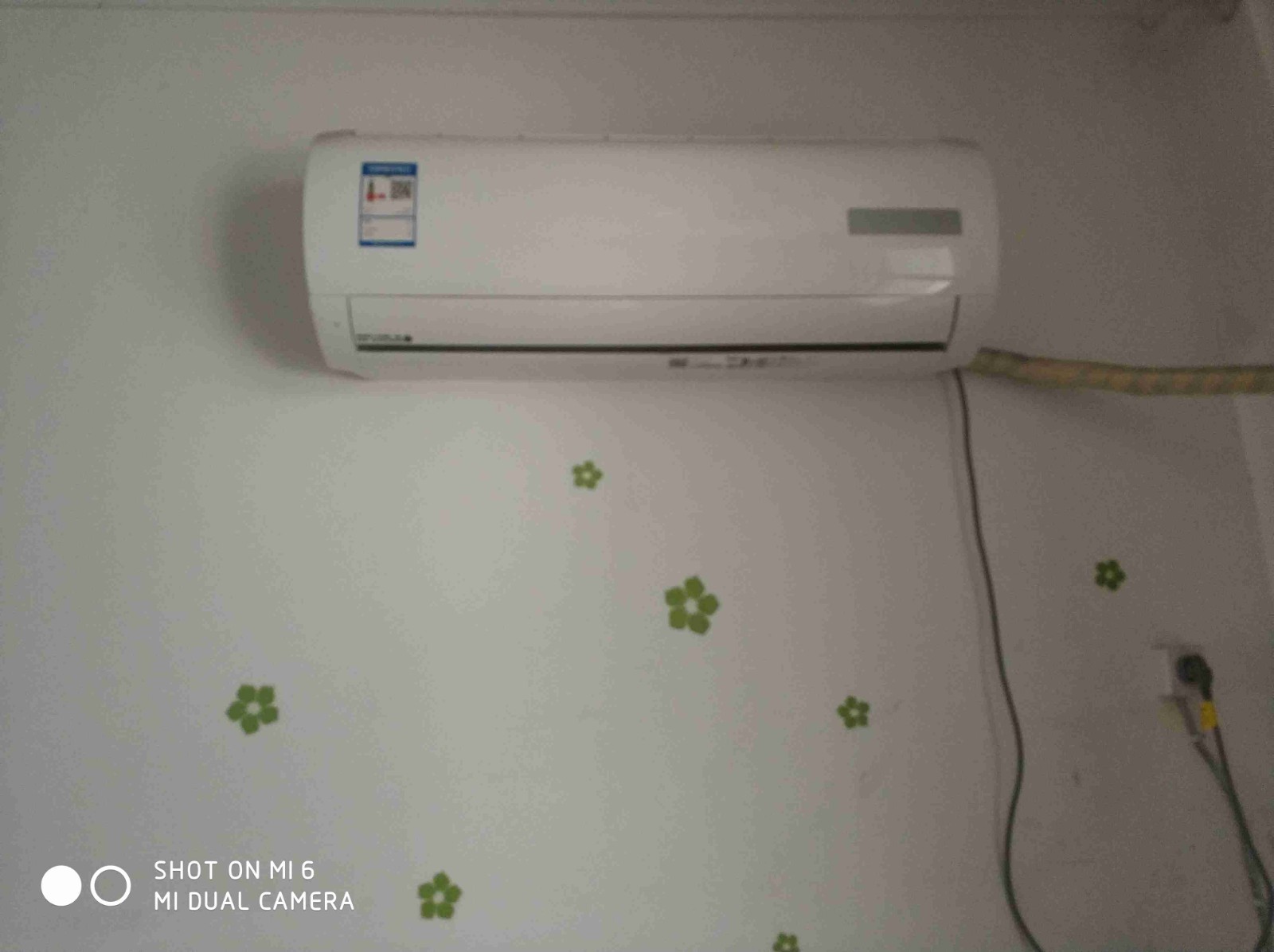 仙桃职业学院对面，四室两厅两卫，家电齐全，拎包即住