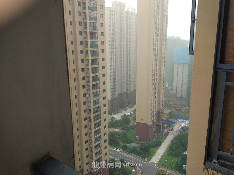 满庭春小三房好楼层户型超好