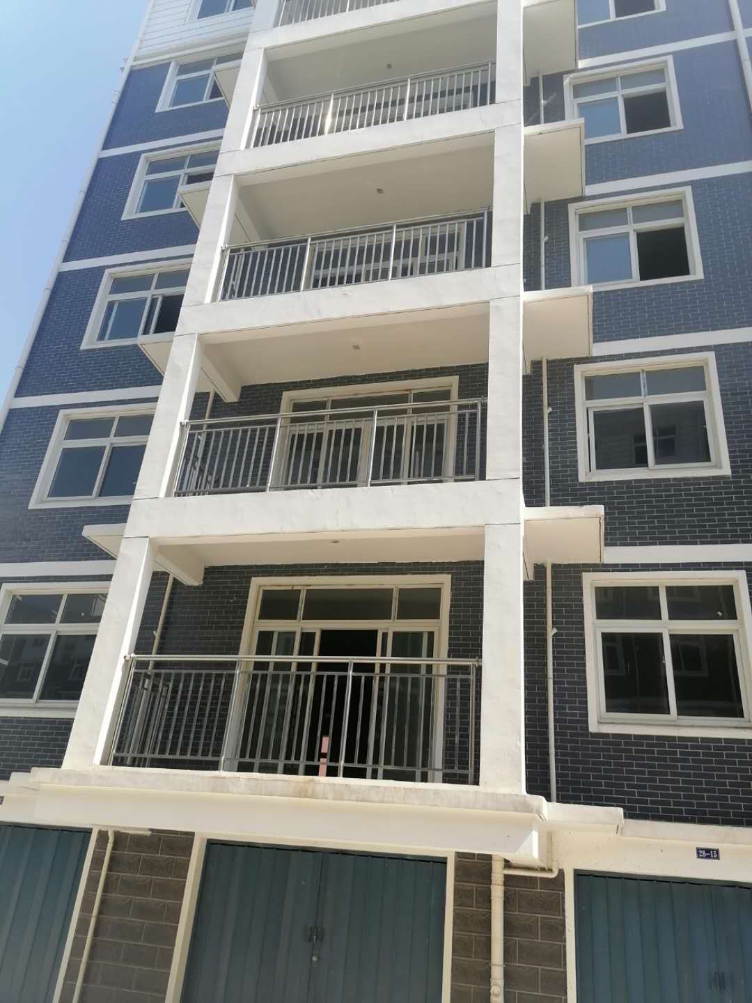 碧桂园旁边清水湾3楼三房南北通透见钱就出