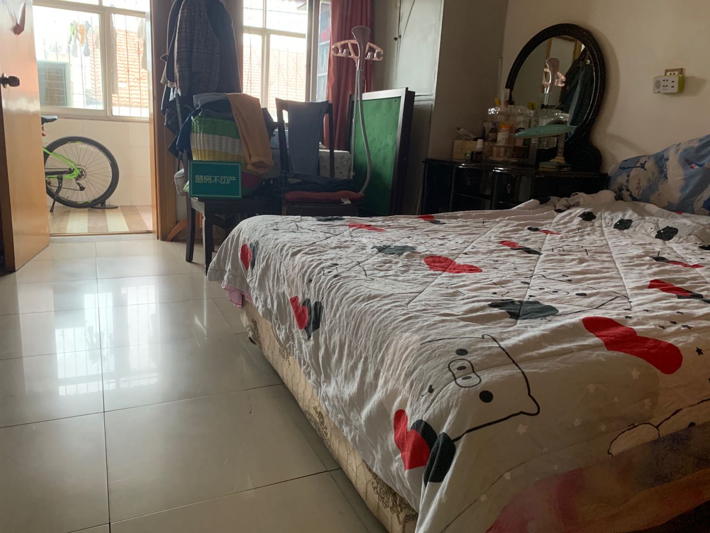 华宝小区精装小三房采光非常好看房方便