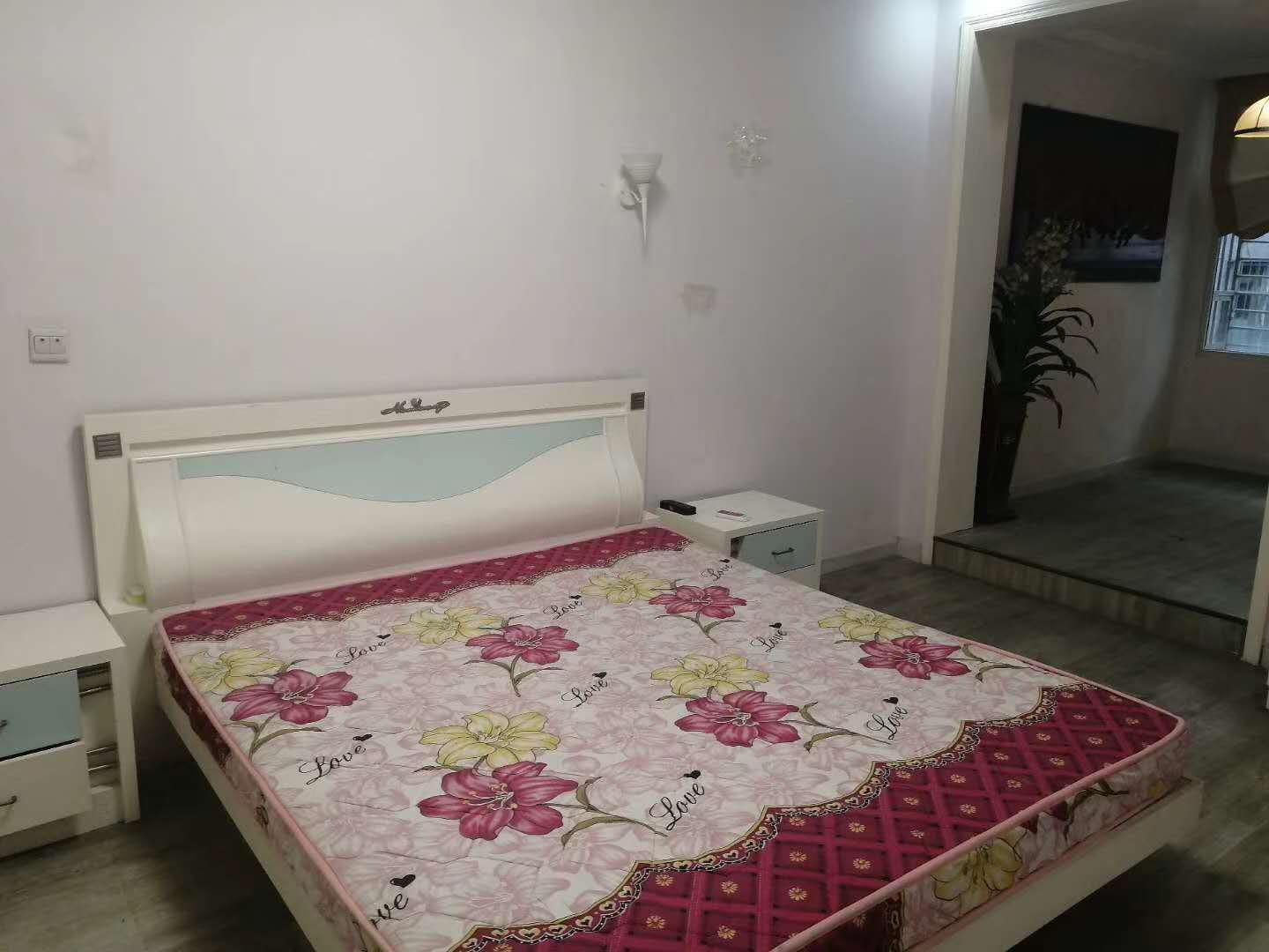 武商旁边步梯中层地段好价格漂亮业主诚意出