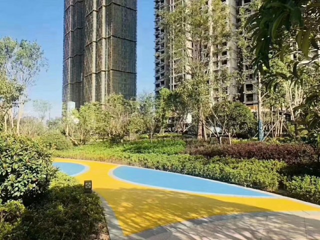 城南沔街53万方湖景楼盘自带5万方绿化公园118_140平预约看房享团购优惠！