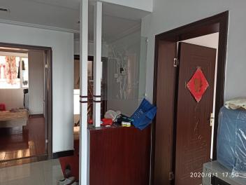 武商附近步梯中层精装三房可按揭